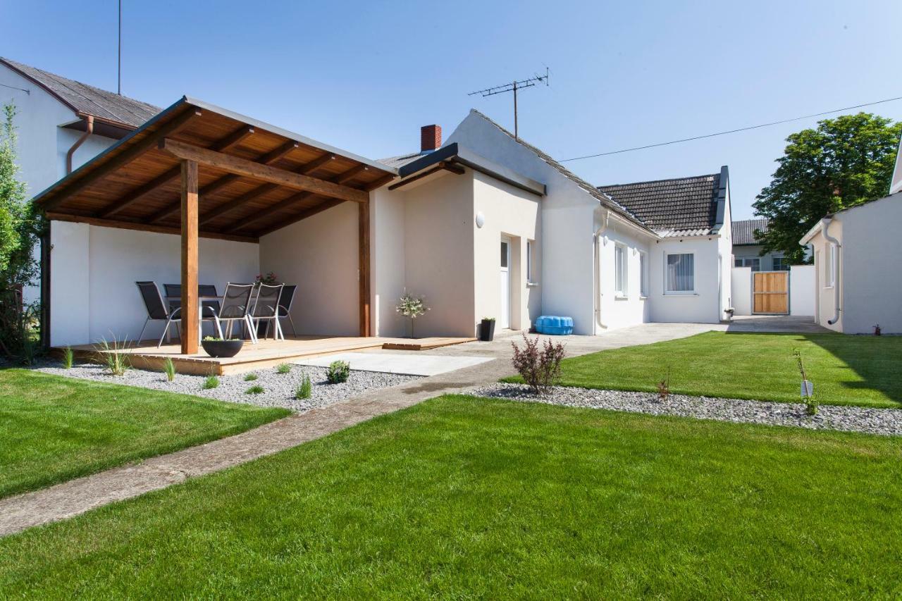 Zehentner - Wein & Feriendomizil Villa Illmic Kültér fotó